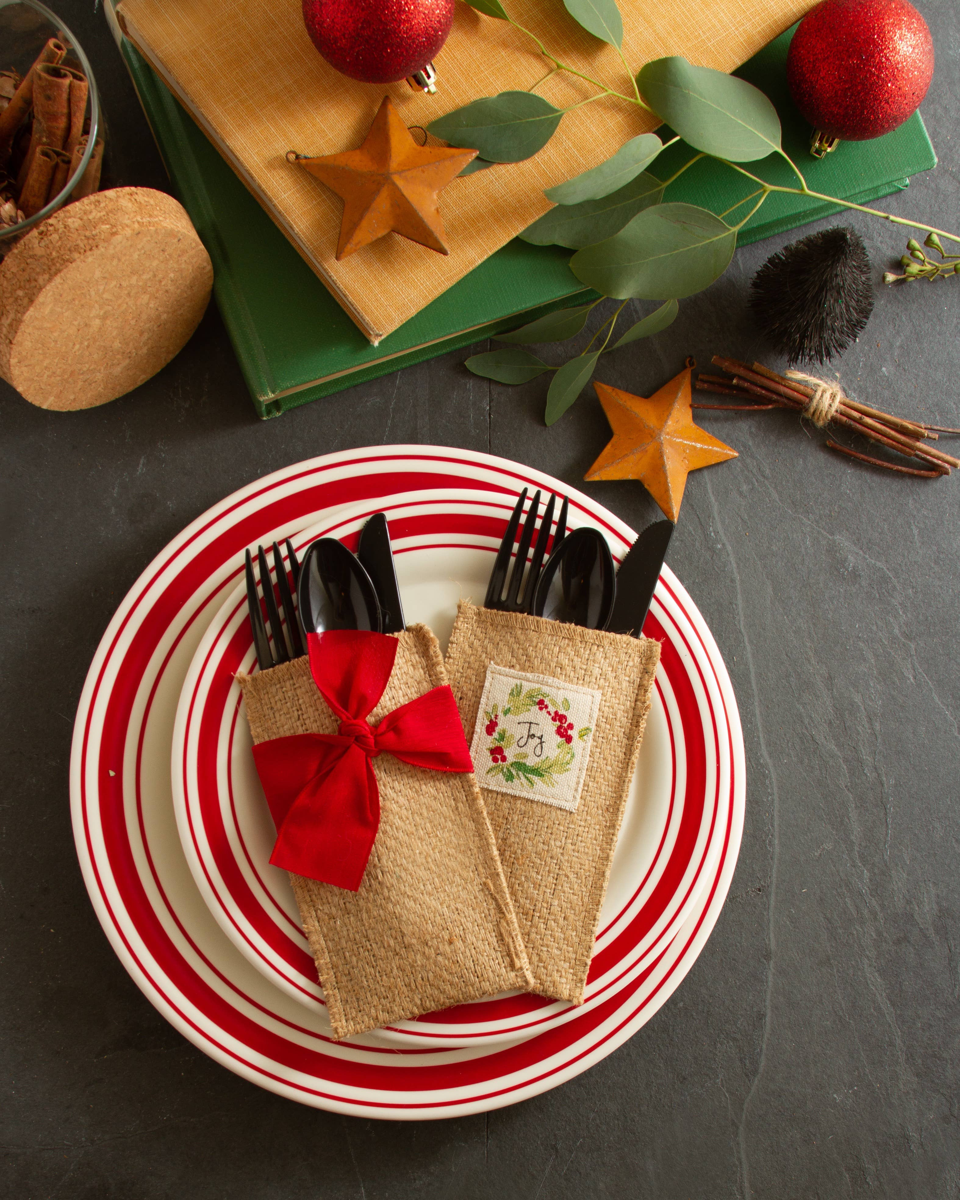 Cutlery Couture - Wholesale Napkin Ring - Wreath Patch - Set of 82