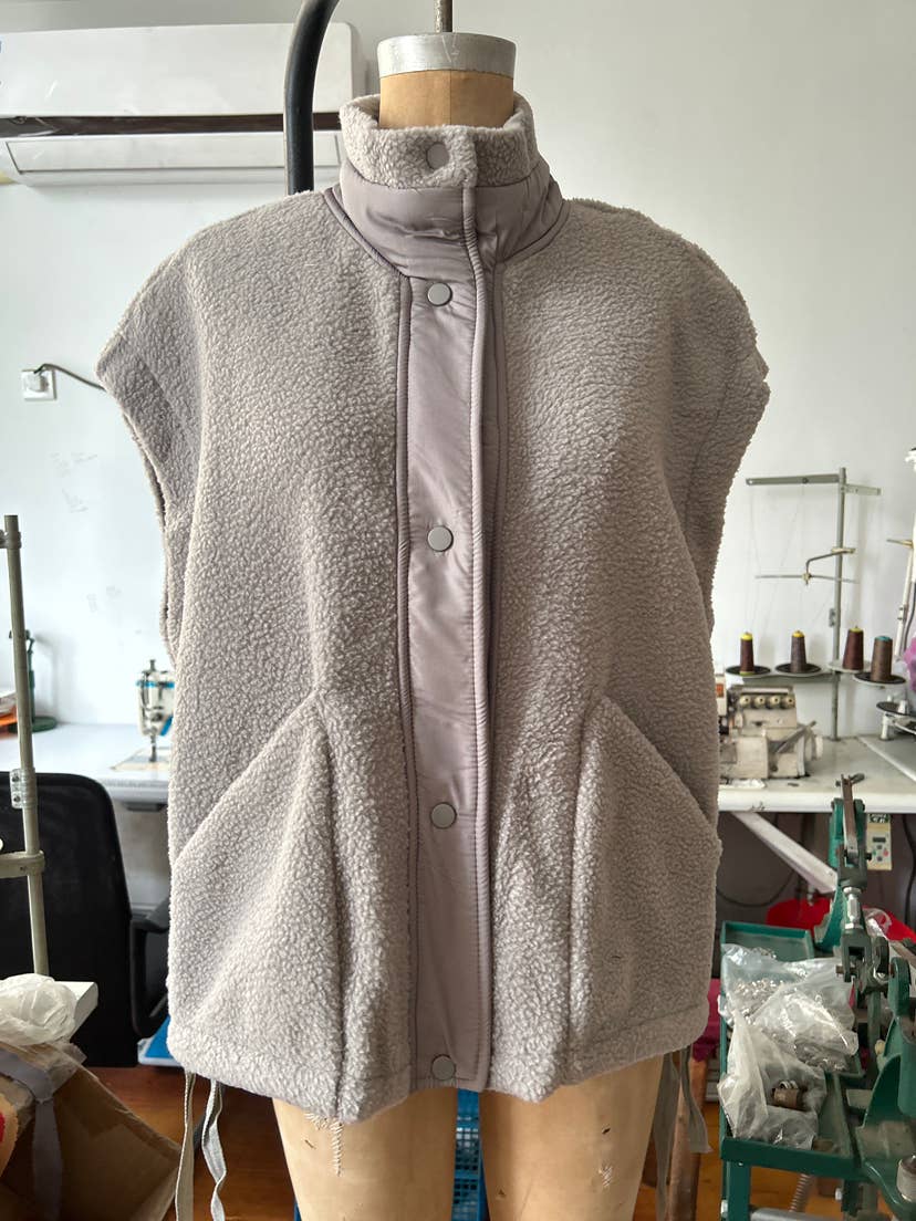 Hope & Sunshine - Wholesale Outerwear Vest - Women's - Fleece Button Vest Jacket11