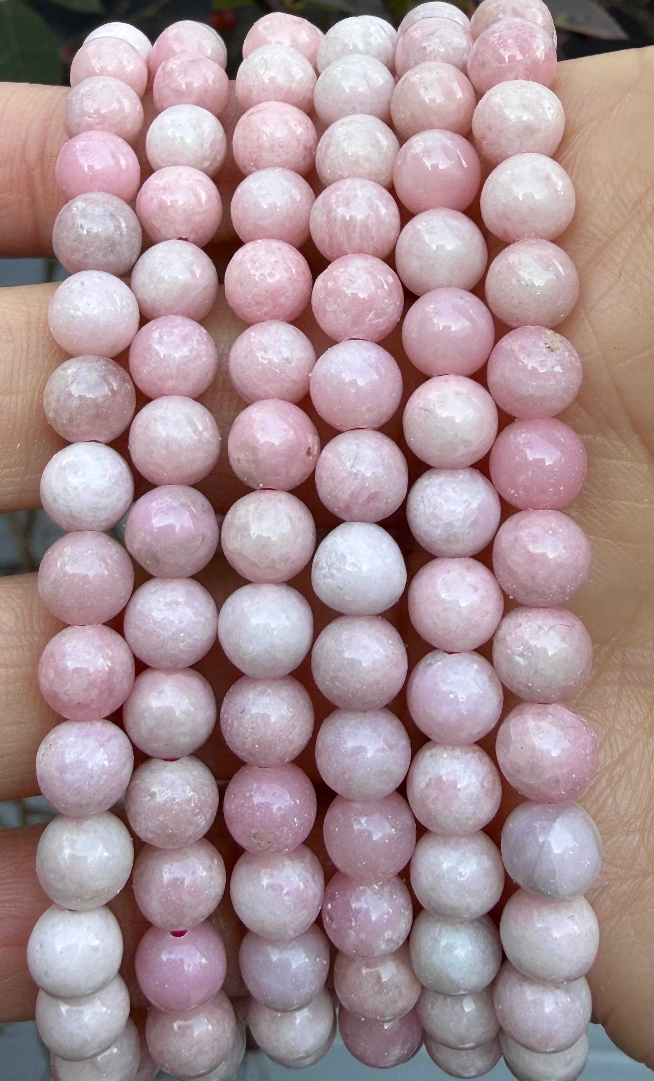 KayleeNYC – wholesale Pärlarmband – Naturlig rosa opal 6 mm 7,5” kristall stretch healing1