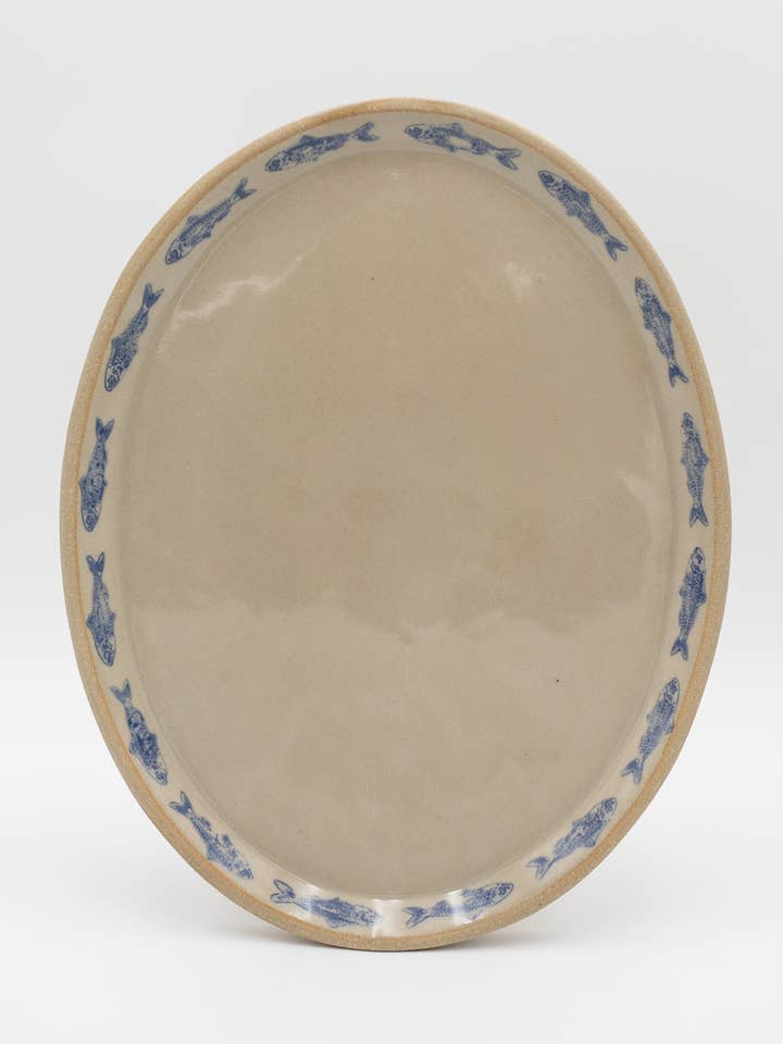 Gestempelte Keramikplatte Blaue Sardine für den Großhandel von Jars of Dust