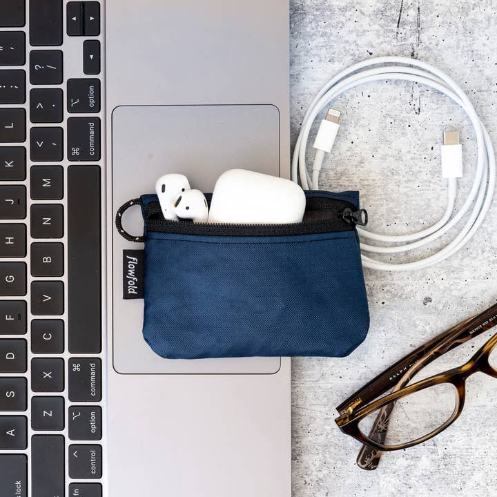 Flowfold – wholesale Pouch – Unisex – Essentialist - Mini Pouch, AirPods Case & ID Case Wallet