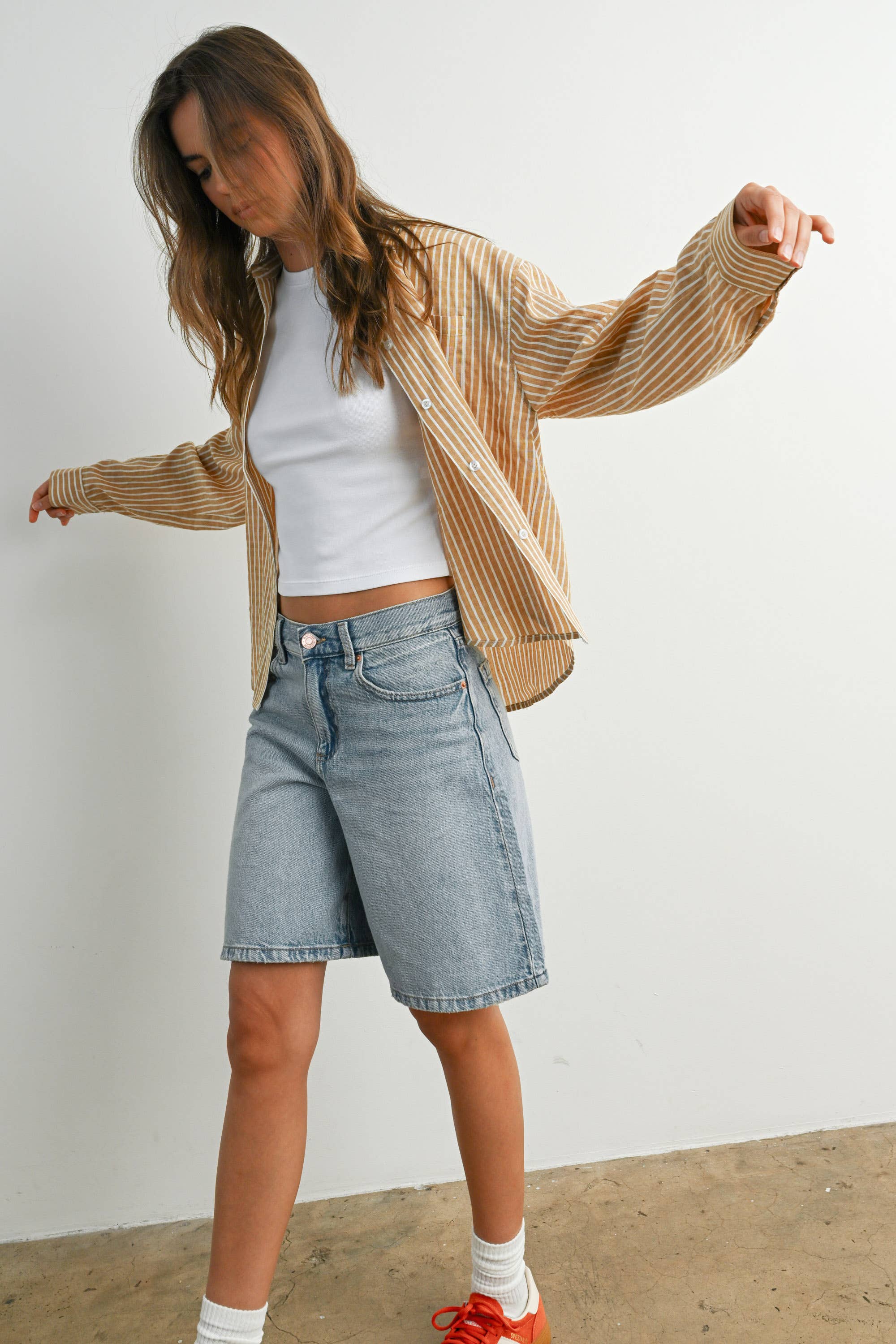 BUTTERMELON - Vente Chemise à col boutonné – femme - Haut à manches longues à rayures et col boutonné raccourci - BMT791524