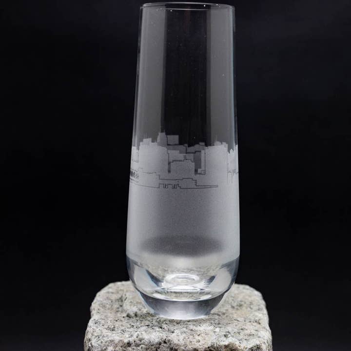 Urban & Etched – wholesale Champagne flute – Madison, Wisconsin Etched Stemless Champagne Flute Barware3