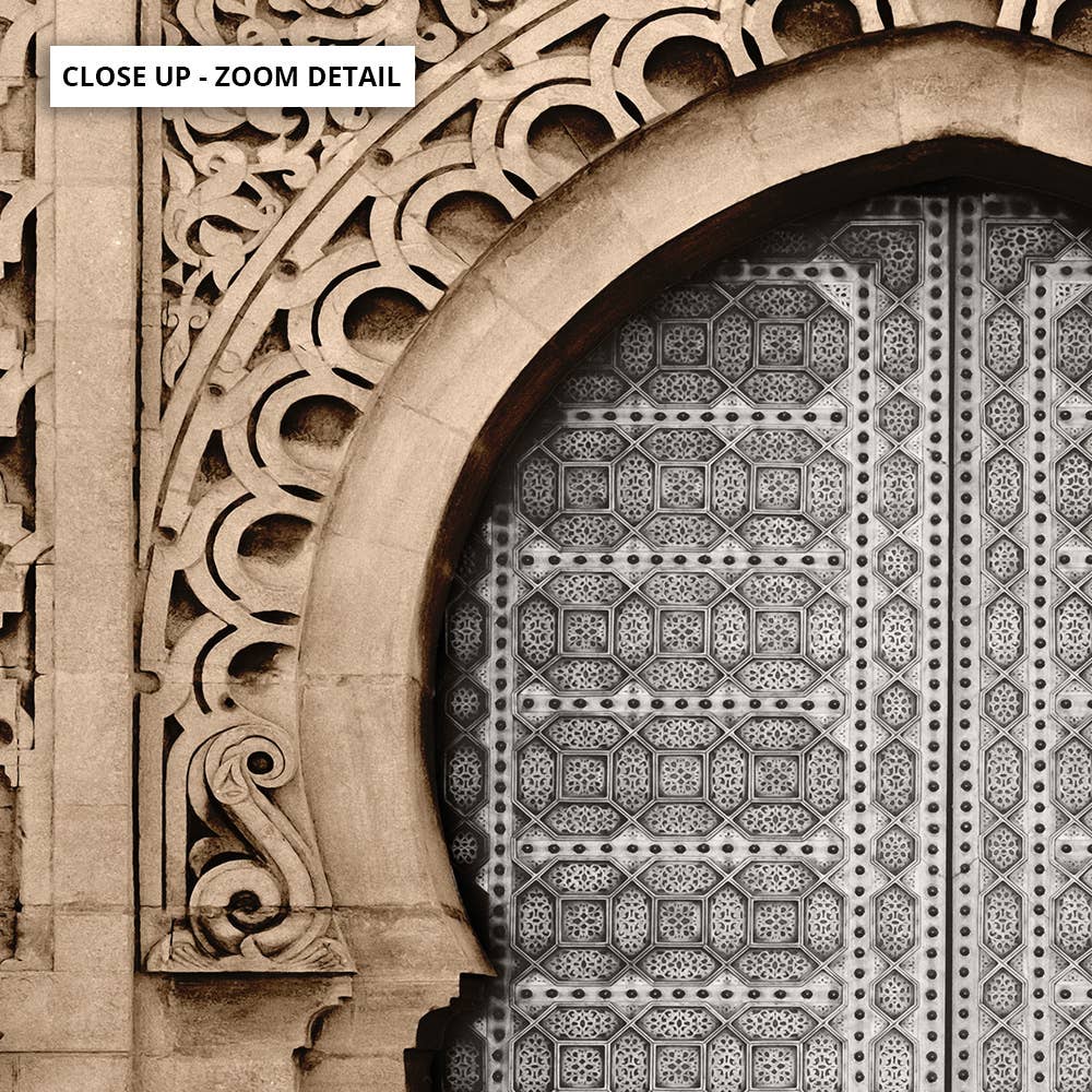 PRINT AND PROPER - Wholesale Kunstprint - Marokkaanse bruine deurposter met boog. Afdruk op de deuropening van Marrakech2