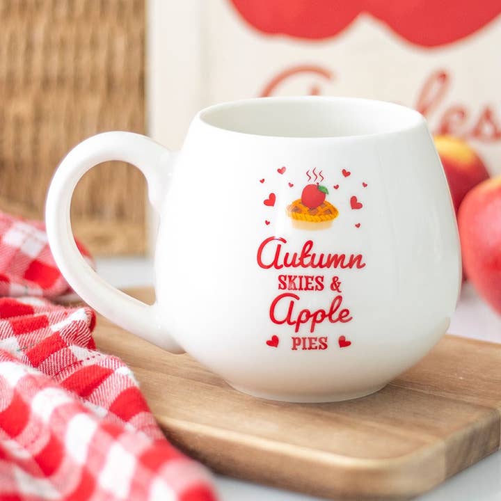 Rund krus med temaet Autumn Skies & Apple Pies for engroshandel hos Something Different Wholesale