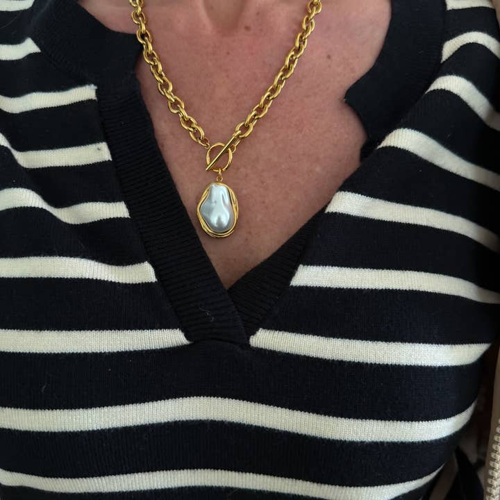 CHANSUTTPEARLS - Wholesale Pendant/Charm Necklace - PEARL DROP NECKLACE