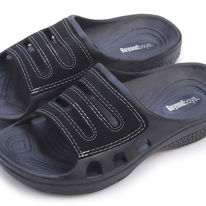 Pojkens vattentäta tofflor dusch pool gummi träppa utomhus Sa för wholesale av Roxoni