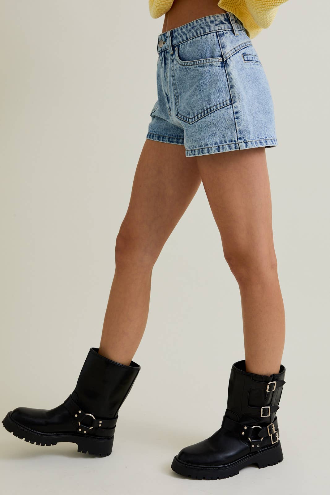 DENIM MID-RISE POCKET DETAIL SHORTS for wholesale on Faire2