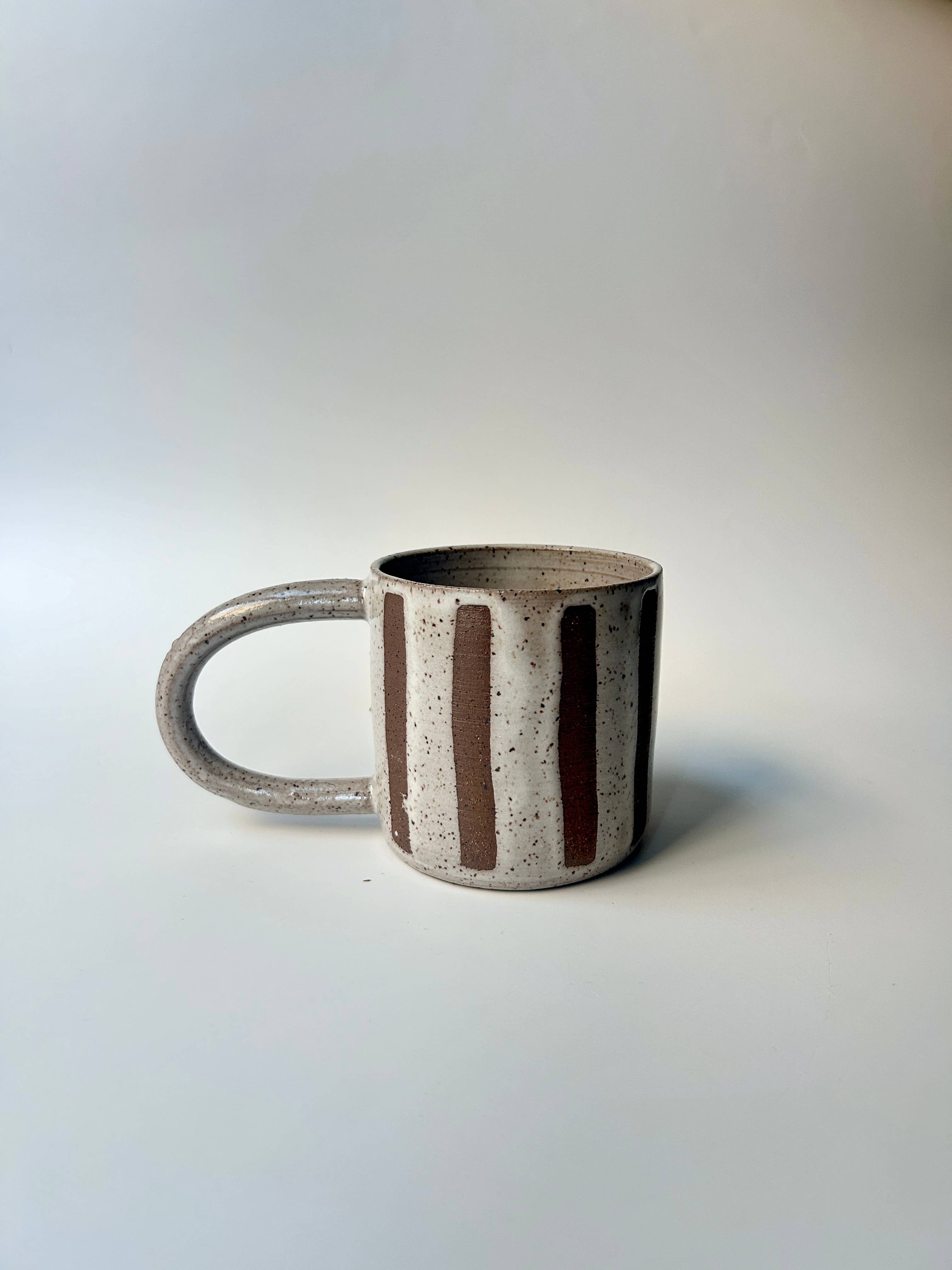 Sarah Mennell Ceramics - Vente Tasse à café - Mug en céramique fait main – Rayure