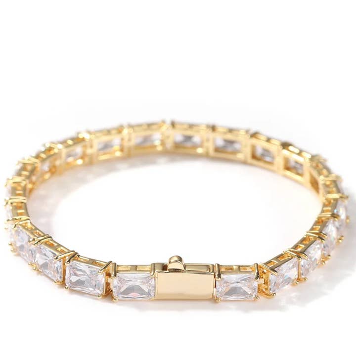Bracelet taille princesse pour la vente par Glam Bar Bazaar