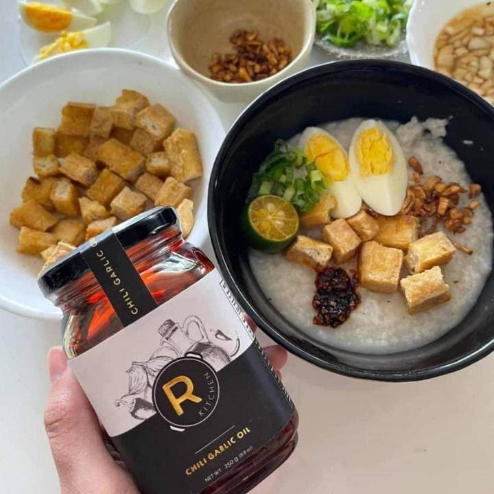 Suwerte International - Wholesale Pikante saus - RKitchen Chili Knoflookolie2