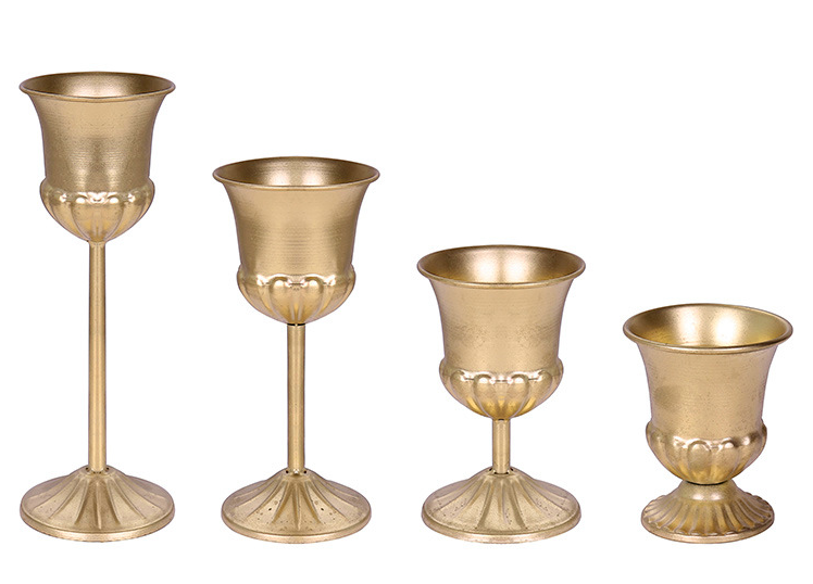 Sweet Home Deco - Wholesale Vase - Metal Gold Floral Holders, Centerpiece Vases, Brass Pin Frog3