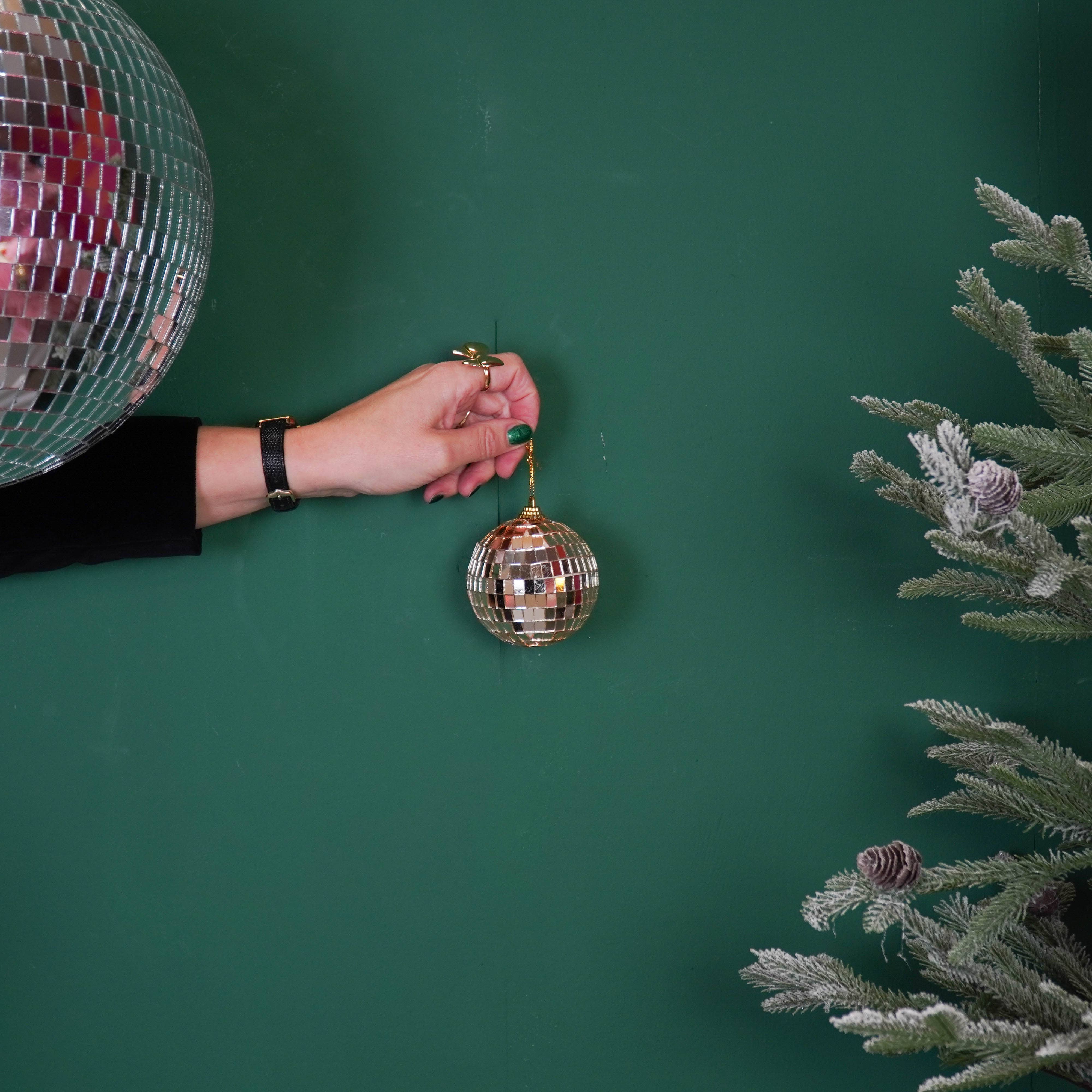 Housevitamin bv - Wholesale Ornament - Christmas Decoration -  Christmas Hanger - Discoball - Foam - Gold - 8x8x8cm3