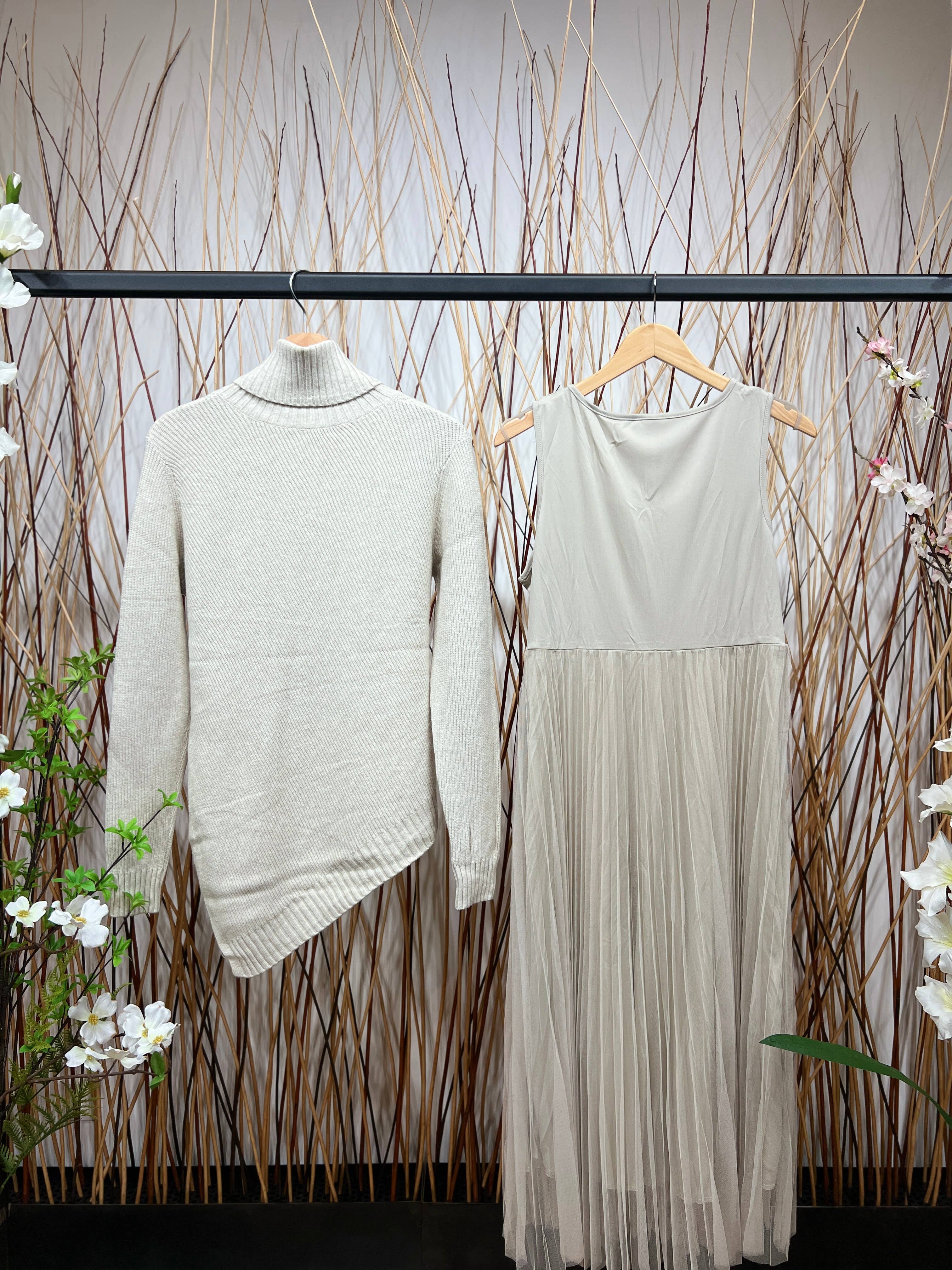 L'Emotion - Vente Ensemble haut et jupe - Femme - Ensemble Pull Col Roulé Asymétrique Coupe V & Robe1