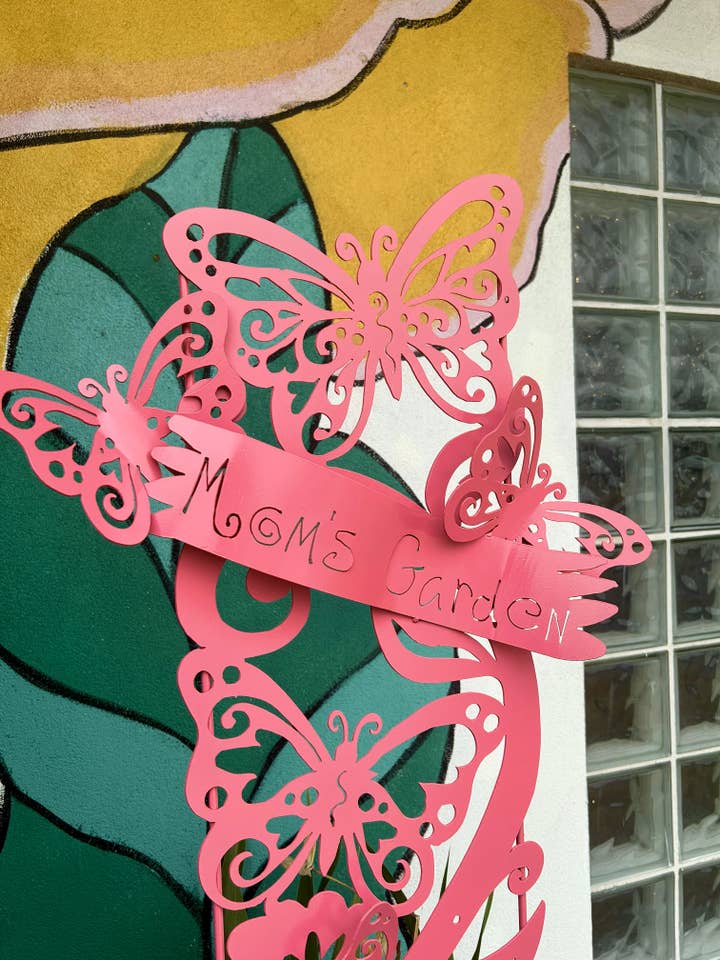 Enrejado de jardín de mariposas de mamá para venta al por mayor de Garden Deva Sculpture Co.