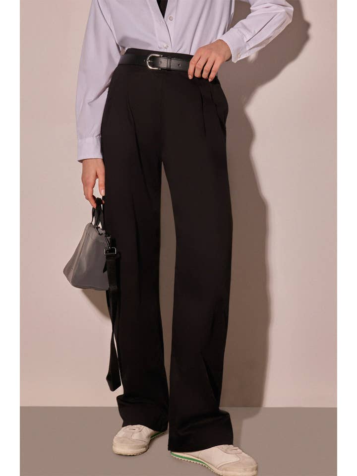 Siyah High-Waist Cotton Gabardine Pleated Trousers
for wholesale on Faire3