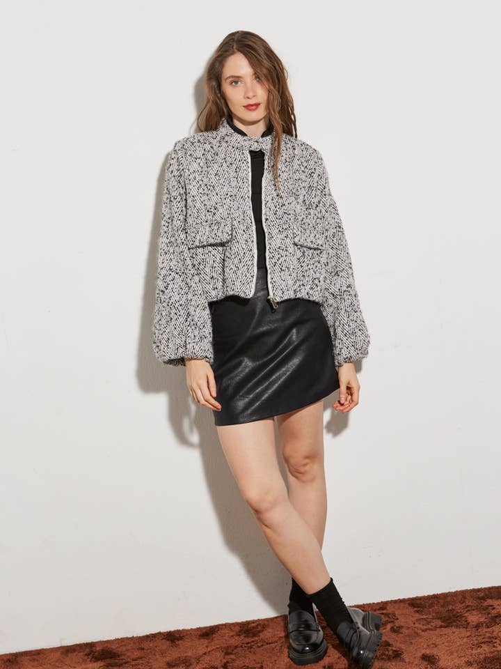 De producten van ELLI WHITE zijn gemaakt van materialen voor wholesale door ELLI WHITE