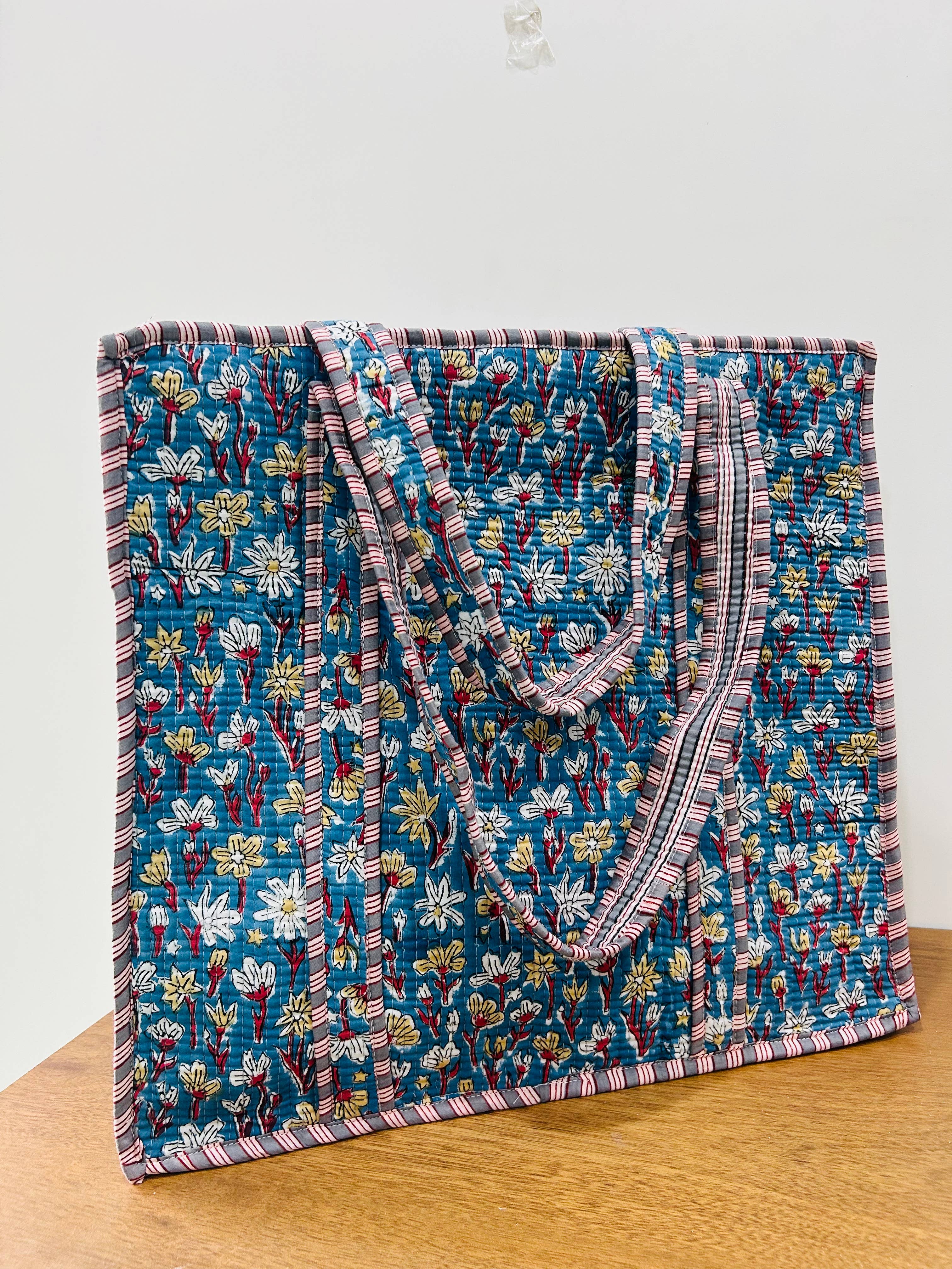 Meghcraft – wholesale Tote bag – Women's – Floral Cotton Quilted Reversible Tote Bag Shopping Bag 1