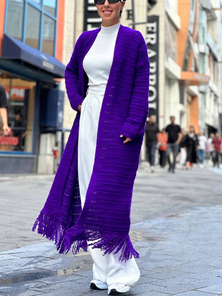 vielseitiger langer Maxi-Strickcardigan in Violett für den Großhandel von Refined