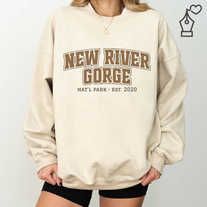 Sweatshirt du parc national de New River Gorge pour la vente par KylieBeth Designs