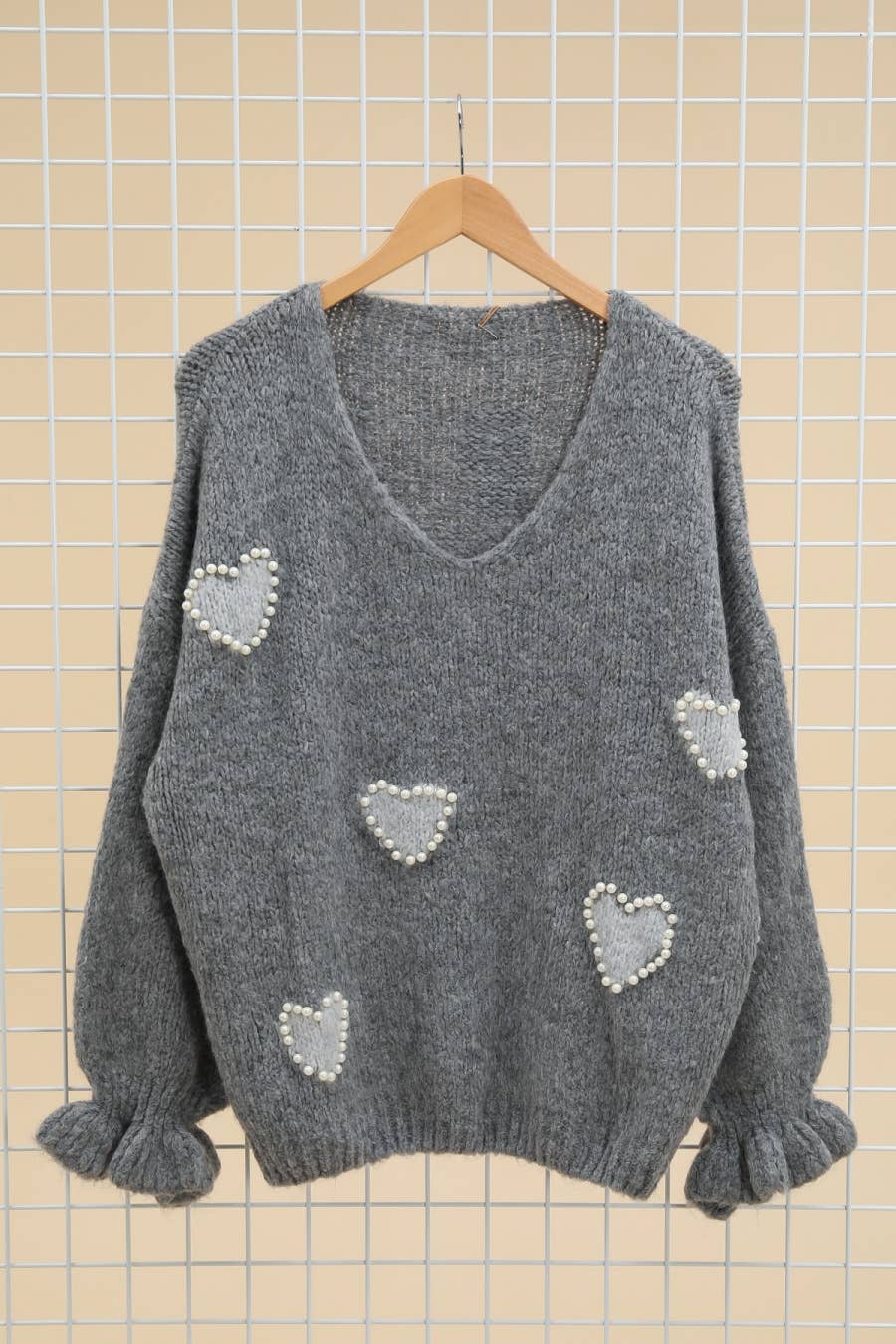 LÉA & LUC – wholesale Pullovertröja - Dam – Tröja med hjärtmönster och pärlor, V-ringad, dam28