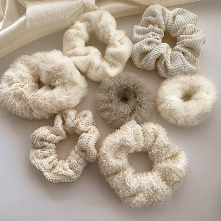 ACCITY - Wholesale Scrunchie - Women's - WHITE PLUSH HAIR RING RUBBER BAND HAIR ACCESSORIES_CWAHA3949