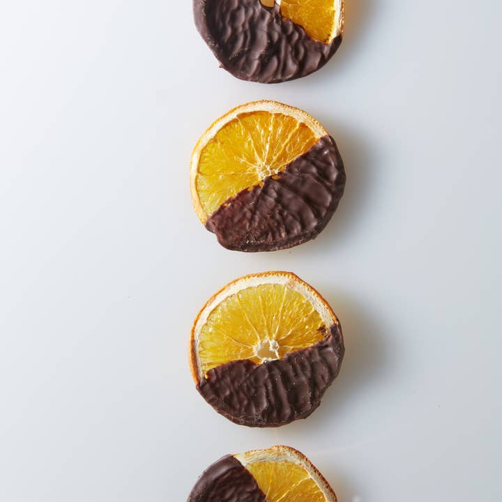 Dardimans California Crisps - Wholesale Chocolate Covered Sweets - Crispy Dark Chocolate Orange Slices | Snack Pack w/Tray-New!