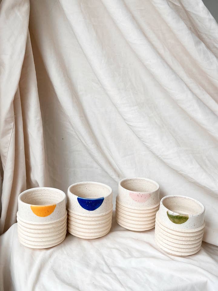 Anita Becher ohne Henkel für den Großhandel von SHE Ceramics