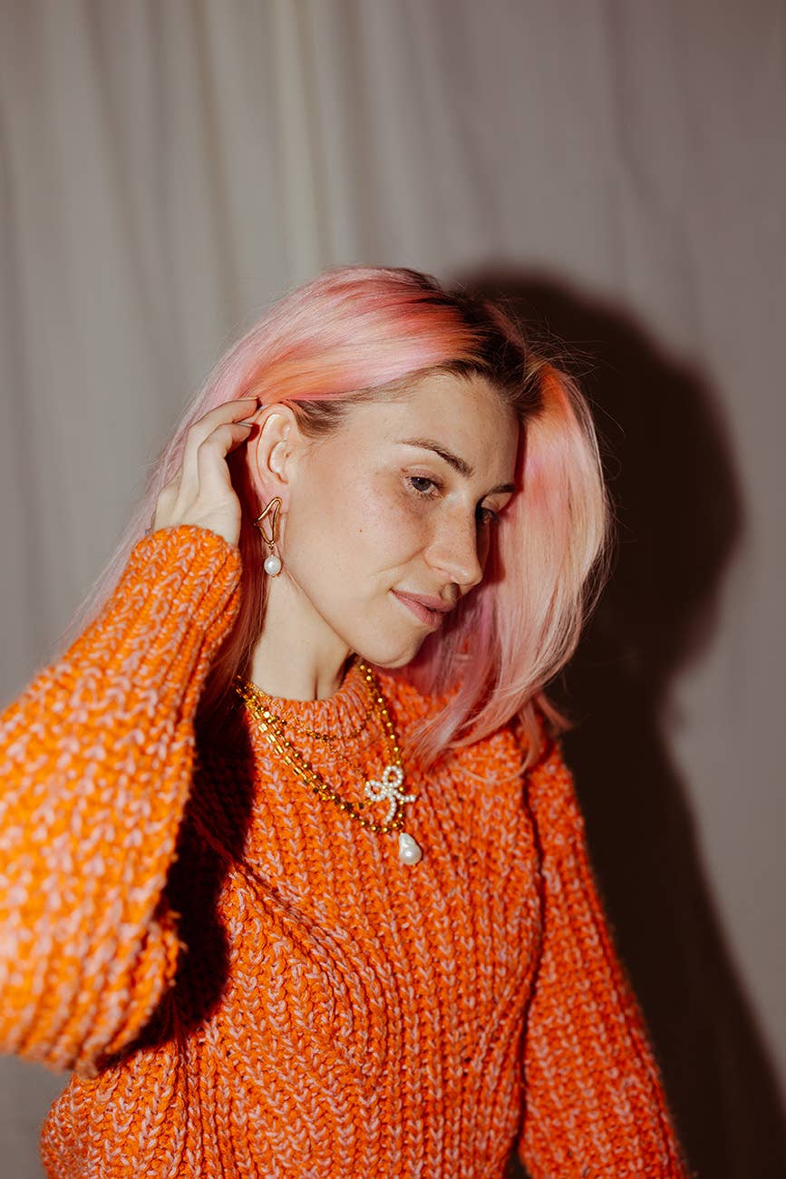 Paulina Otero – Brincos de argola por atacado – Brincos de ondas abstratas4