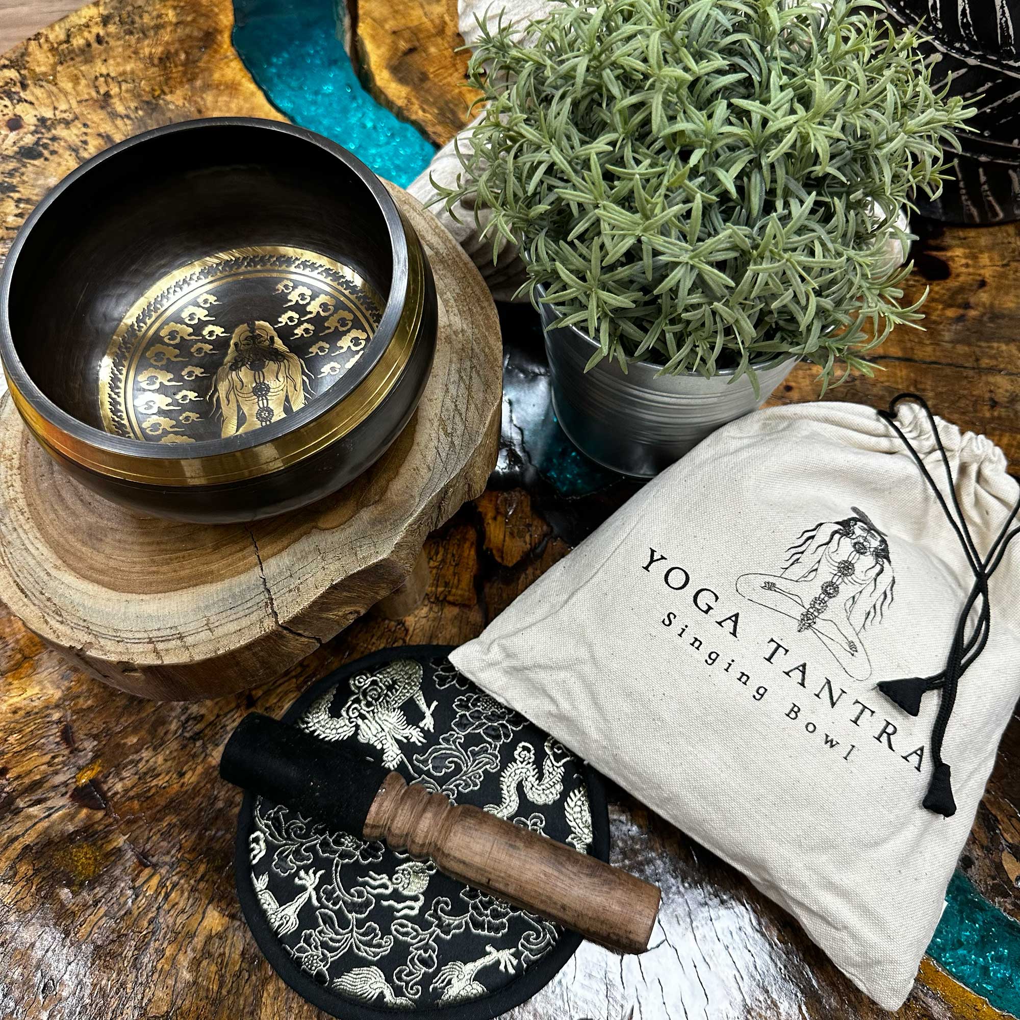 AW Artisan - Wholesale Music Accessory - Tibetan bowl gift set - 14 cm - Yogi3