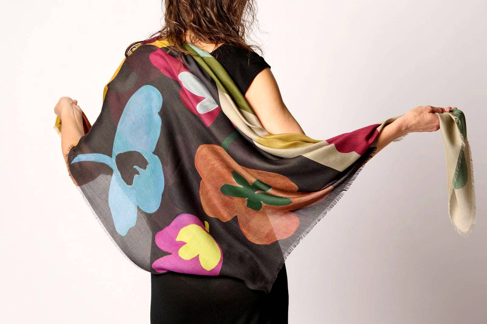 Margolis Pineo Italia - Wholesale Scarf - Women's - Campo dei Fiori Travel Scarf/Wrap6