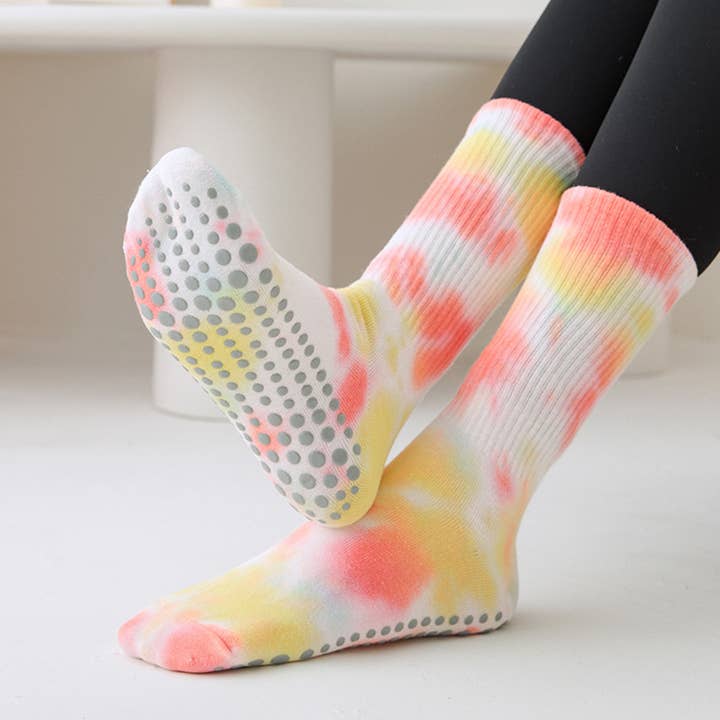 ACCITY - Wholesale Socks - Women's - PILATES ANTI-SLIP SOCKS FOR WOMEN MIDDLE TUBE_CWMS023913