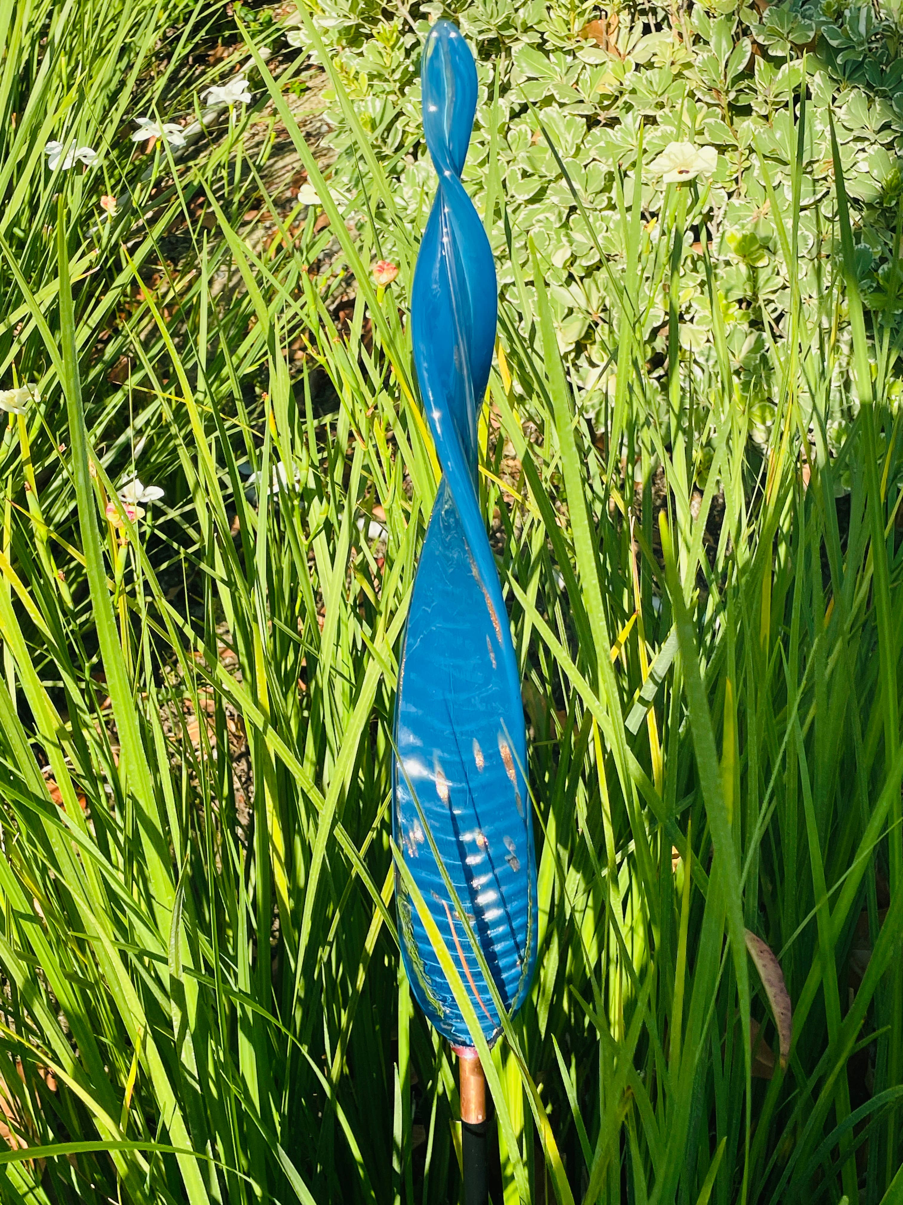 ApricotMint - Wholesale Garden/Lawn Stake - Chihuly Inspired Handcrafted Art Glass Leaf and Garden Art S7