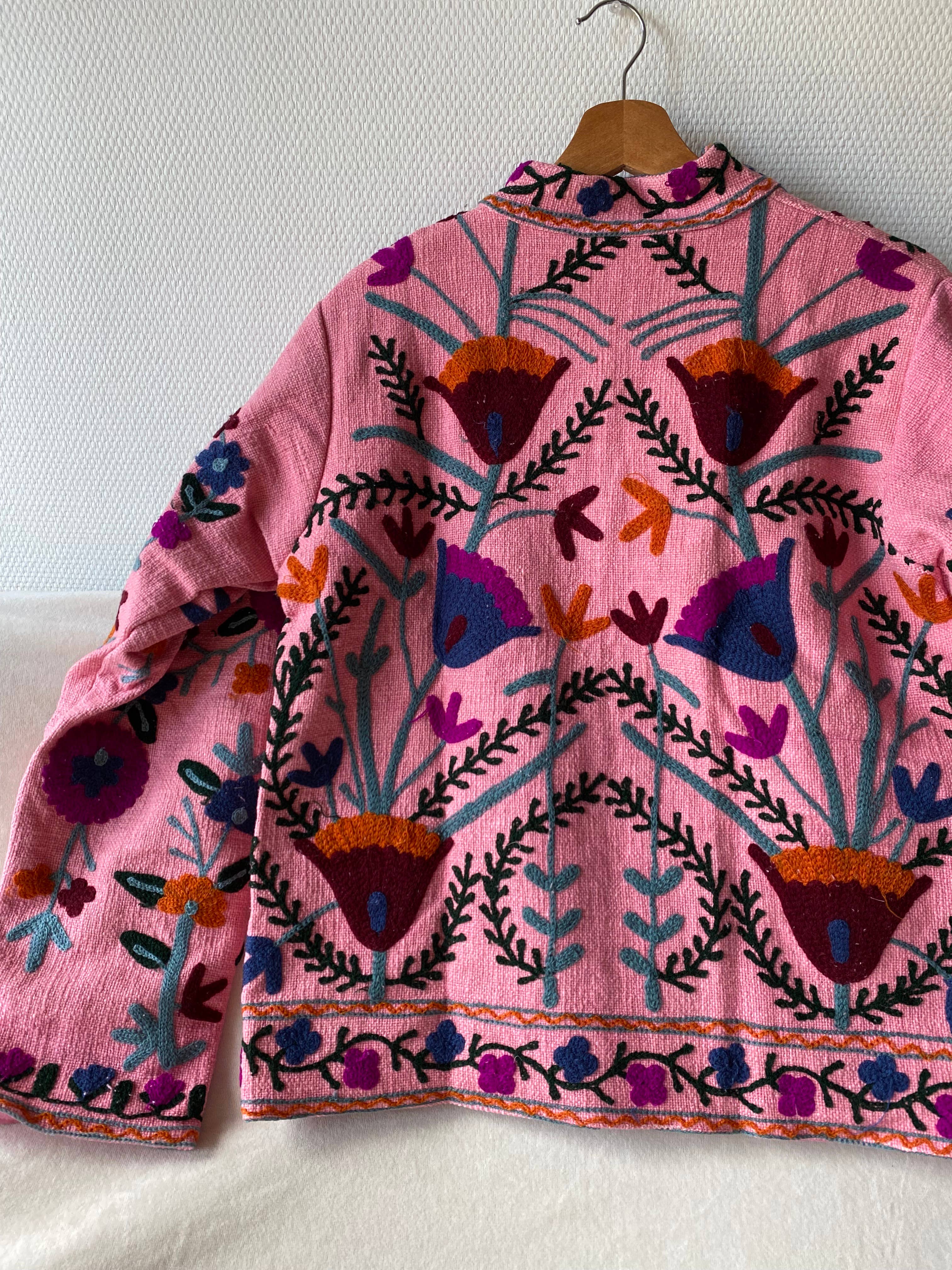 Temple of Treasure - Wholesale Coat - Women's - Suzani Floral Jacket India Pink6