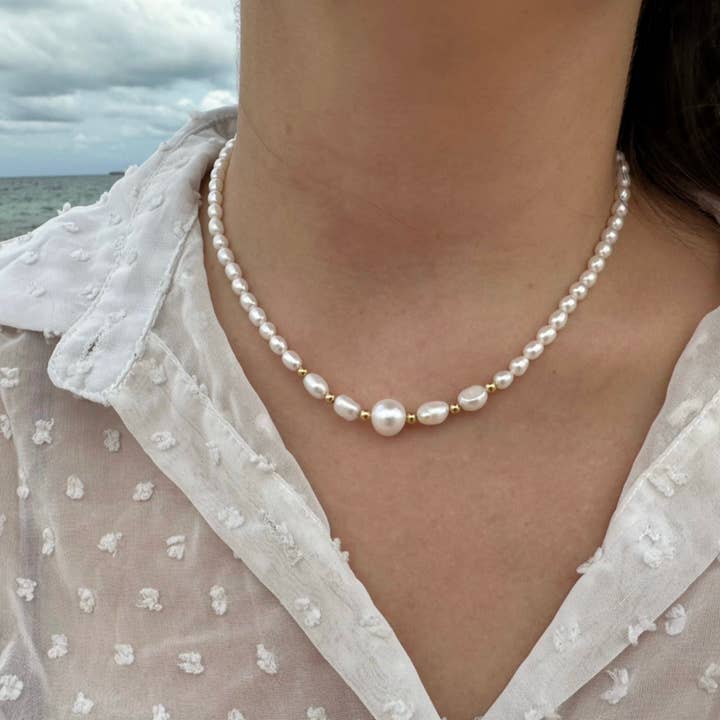 Collar Delicado Elegante de Perla de Agua Dulce Relleno de Oro para venta al por mayor de Camilla Limón