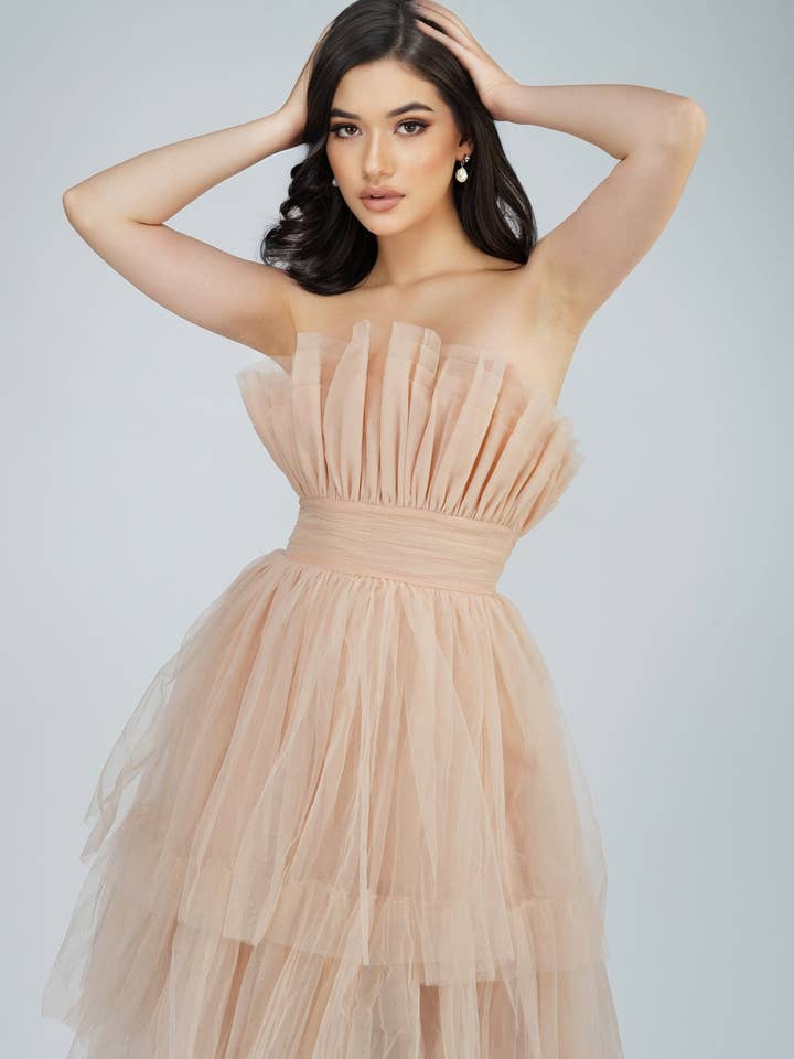 Nelita Maxi-jurk in Neutraal voor wholesale door Lace & Beads