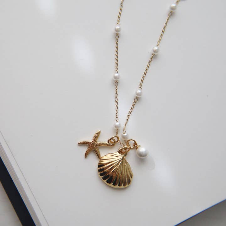 JESSA Jewelry - Wholesale Pendant/Charm Necklace - By the Shore Necklace | Shell and Star Pendant