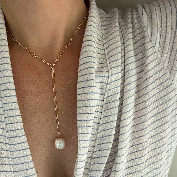 Colar Lariat de Pêra de Água Doce l Bette por atacado de e.b. jewelry studio