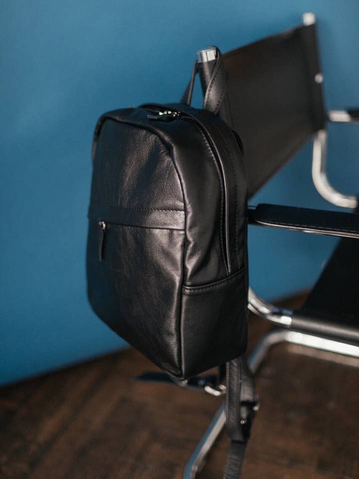 Sac à dos City en cuir bleu - Sac minimaliste pour femmes pour la vente par Bagster