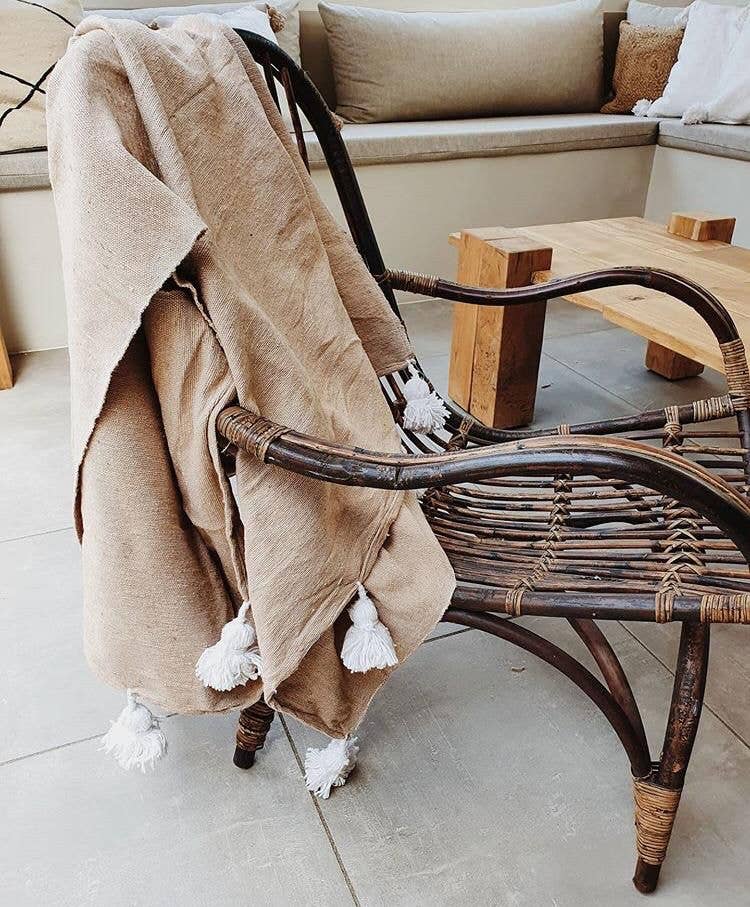 marrakeshop - Vente Plaids - Plaid marocain premium fait main avec pompons et franges12