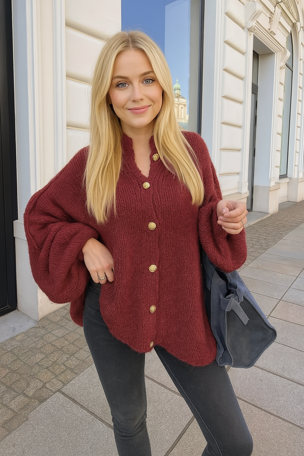 ESTEE BROWN - Vente Cardigan – femme - Gilet en laine avec boutons dorées - 10265