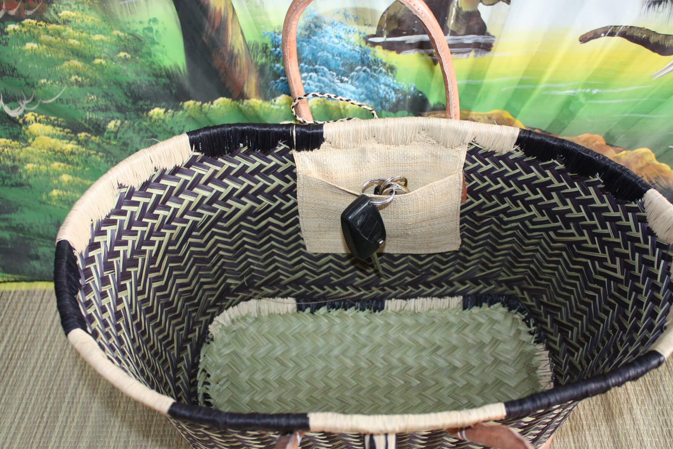 Boutique Huléti - Wholesale Beach Bag - Shopping tote bag - MADAGASCAR BASKET - Black & Natural - Black & Natural - Hand Braided - 3 sizes to choose from - market beach wicker straw5