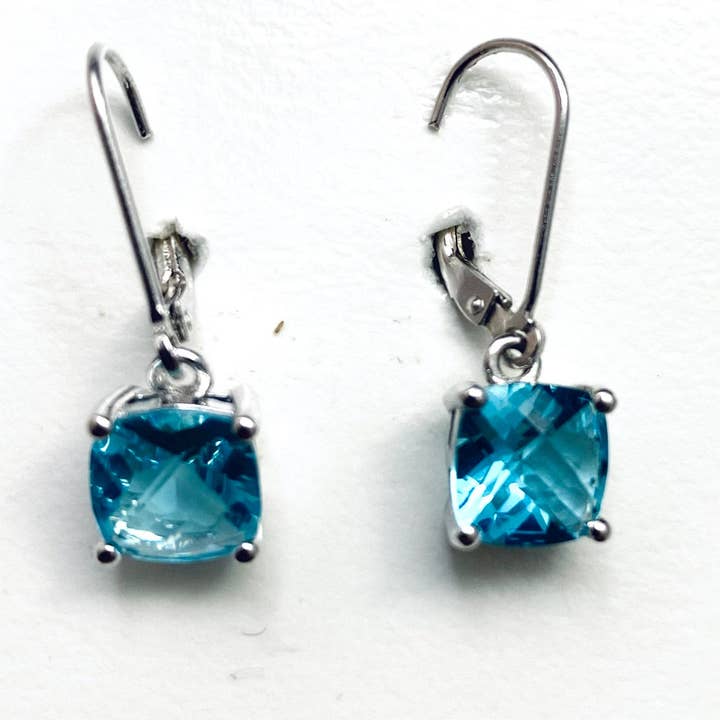 Twan Kee Jewelry - Venta al por mayor Pendientes colgantes - Colgante E90808LG Fancy Style con diseño de helenita en forma de cojín con forma de helenita5