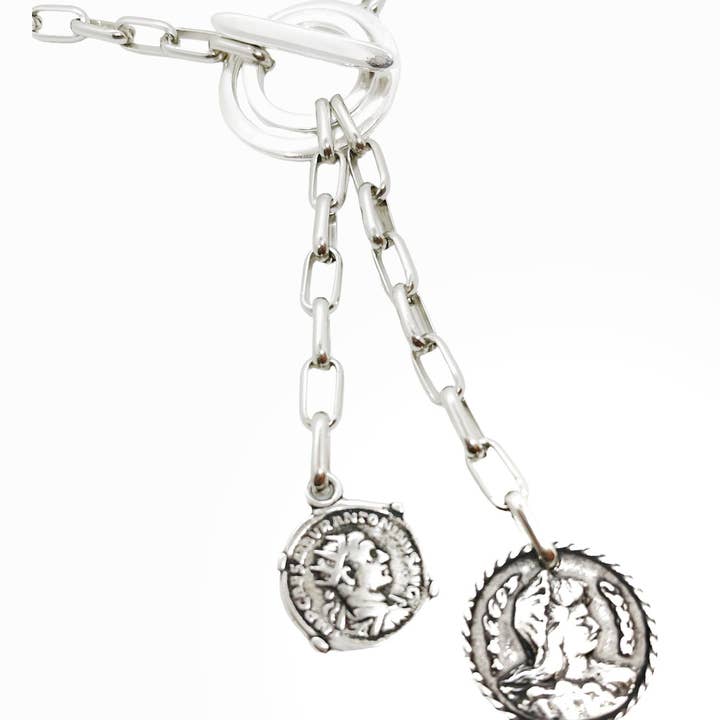 Gloria Mago - Vente Colliers à pendentif - Collier noué avec double pendentif pièce et barre en argent4