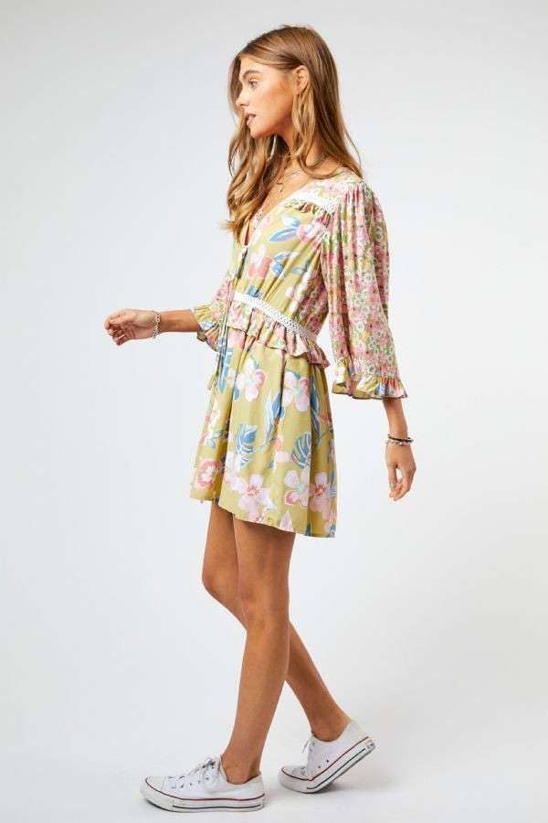 Davi & Dani – wholesale Romper – Women's – PLUS FLORAL TIE FRONT BACK FLARED SLEEVE ROMPER7