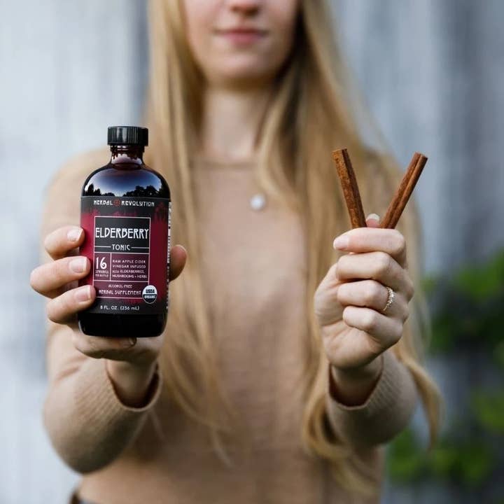 Herbal Revolution Farm + Apothecary – Engroshandel Sundhedsjuice – Hyldebær Tonic: Rå ACV m/Moder, Immunstøtte3