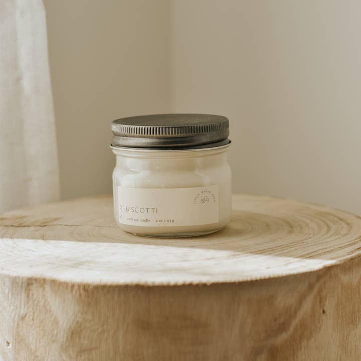 Little White Shed - Wholesale Jar/filled candle - 4oz Mason Jar Biscotti (Notes: Almond, Butter, Vanilla)1