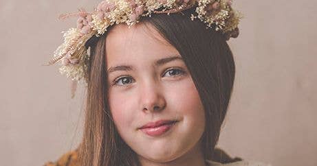 Verde Oliva Coronitas – wholesale Partyhatt/-krona – Hel krona av rosa ormbunke1