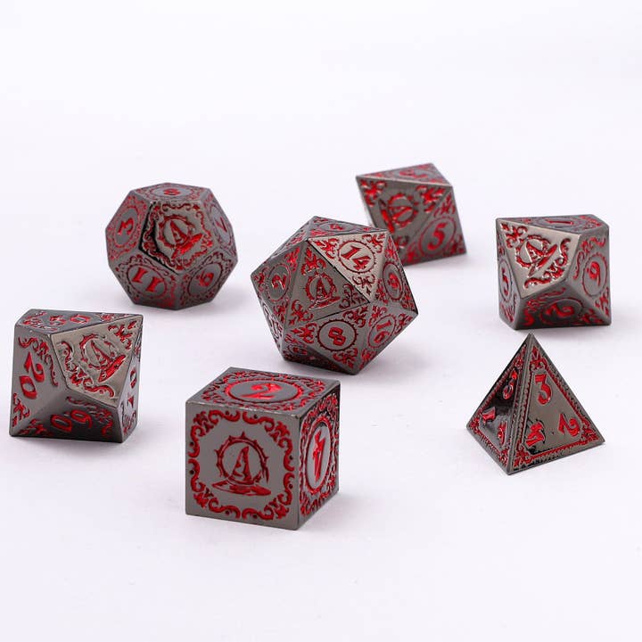 Set de dés polyédriques Wizard Solid Metal - Gunmetal avec sang pour la vente par Hymgho Premium Dice