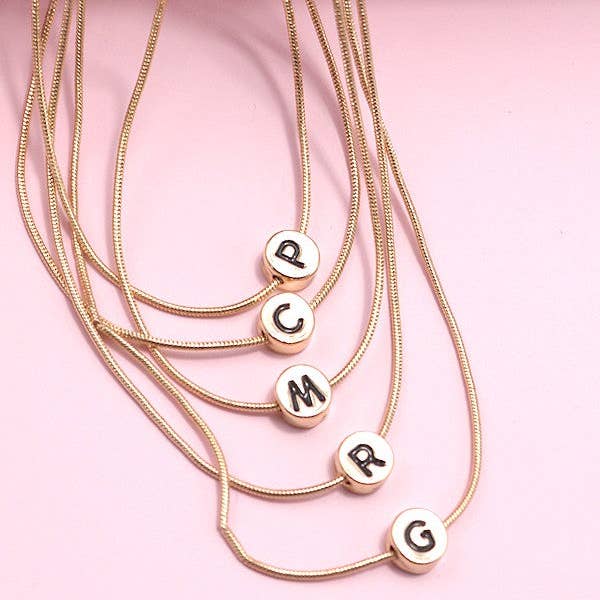 JOSSLYN by wall to wall - Wholesale Pendant/Charm Necklace - ROUND SNAKE CHAIN INITIAL NECKLACE | 31N224052